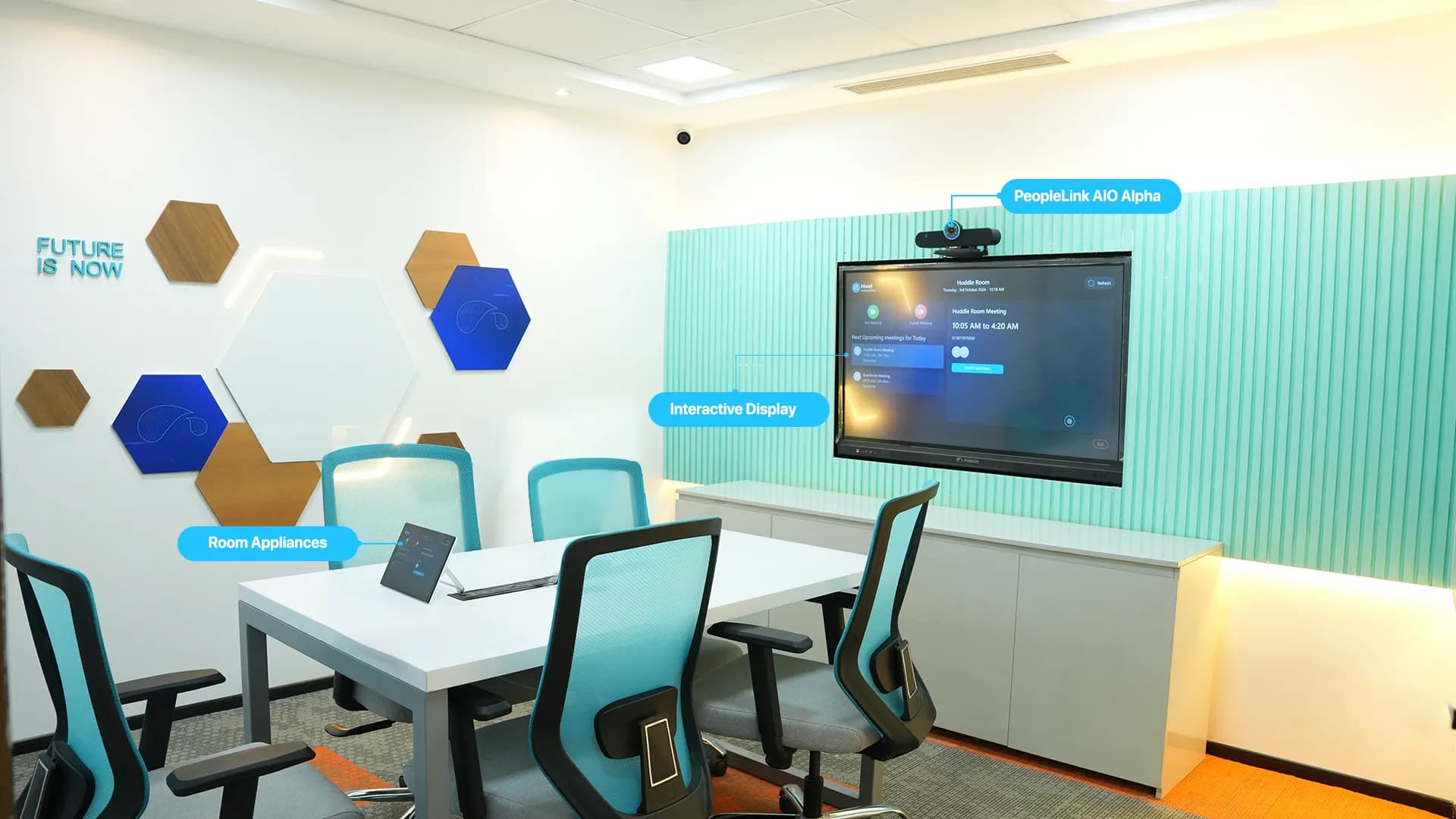 HUDDLE ROOM
